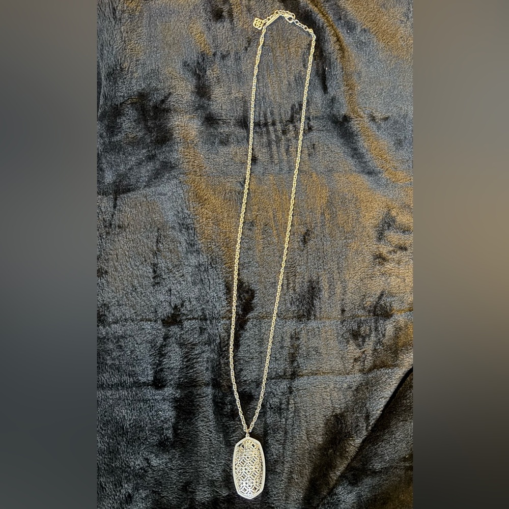Kendra Scott Elegant Silver Pendant Necklace